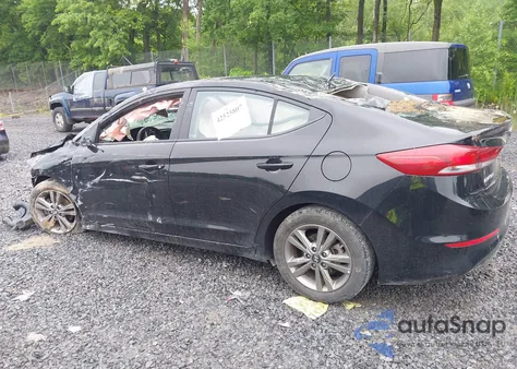 2018 Hyundai Elantra Sel z USA, uszkodzony, nr VIN 5NPD84LF3JH299733